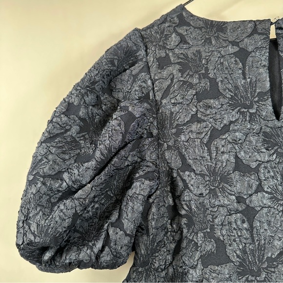 Endless Rose Floral Jacquard Puff Sleeve Top | Size Small - Picture 9 of 10